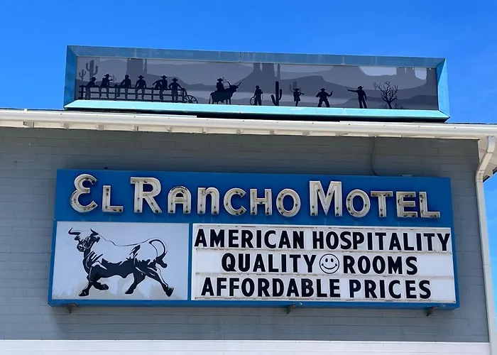 El Rancho 3*