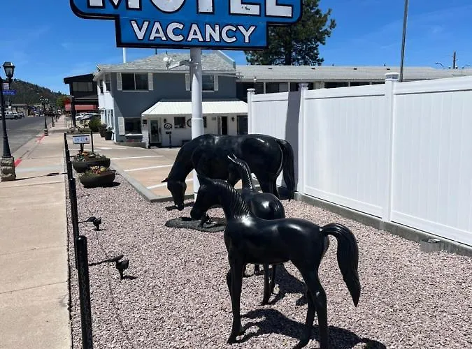 El Rancho Motel 3*