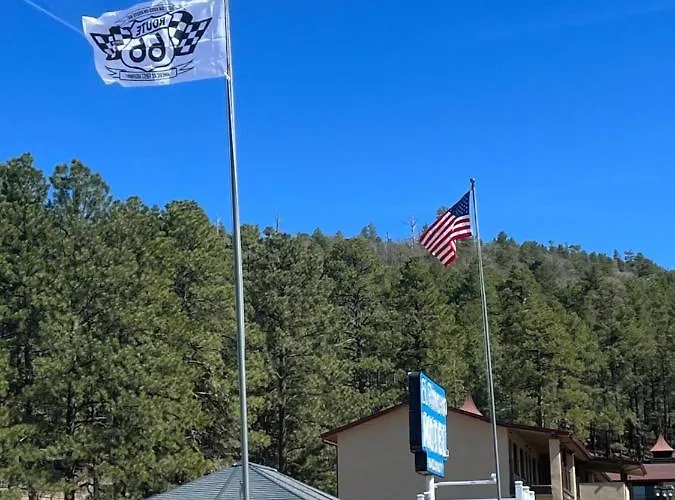 El Rancho 3*